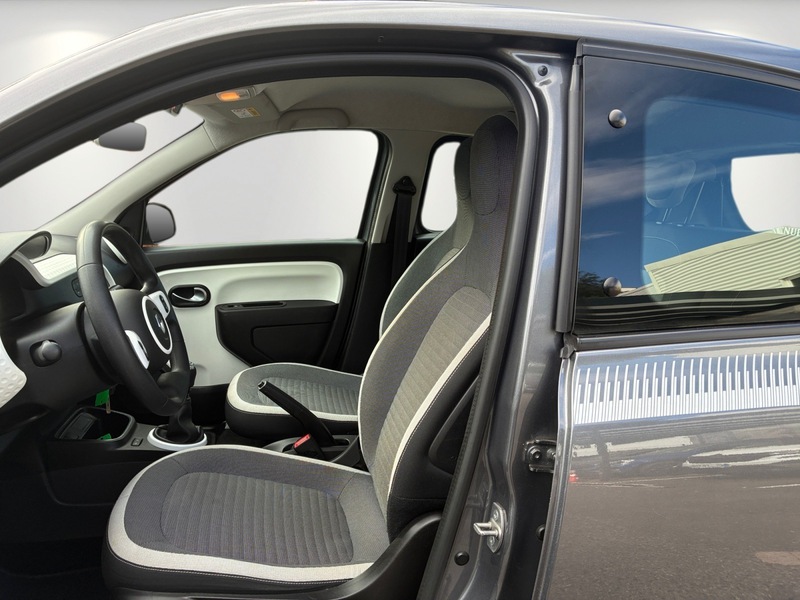 Fahrzeugabbildung Twingo Klima Radio Bild 8 von 17