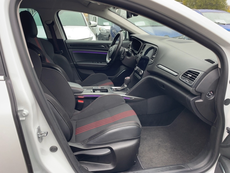 Fahrzeugabbildung Megane IV 1.3 TCe 160 Grandtour R.S.Line GPF Bild 7 von 15
