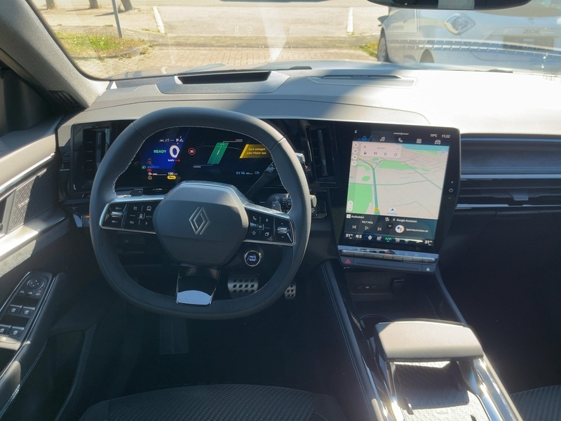 Fahrzeugabbildung Espace 6 Esprit Alpine E-Tech Full Hybrid 200 Bild 9 von 15