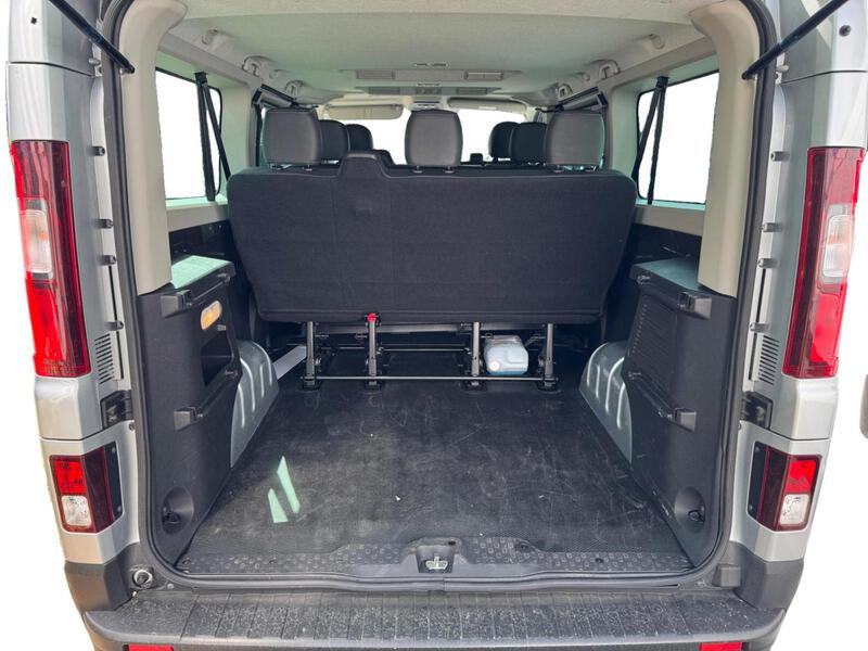 Renault Trafic Combi
