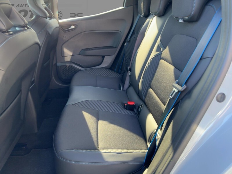 Fahrzeugabbildung Clio + BOSE Bild 7 von 10