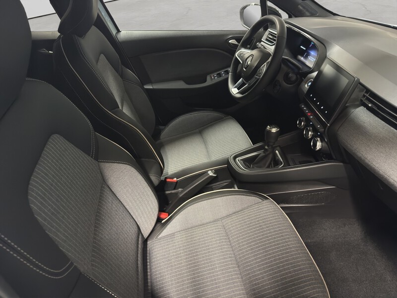 Fahrzeugabbildung Clio Techno TCe 90 Bild 15 von 15