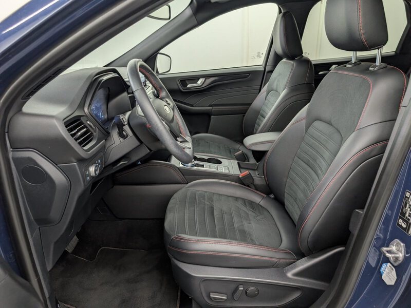 Fahrzeugabbildung Kuga 2.5 PHEV ST-Line X HUD B&O AHK ACC Pano Bild 8 von 45