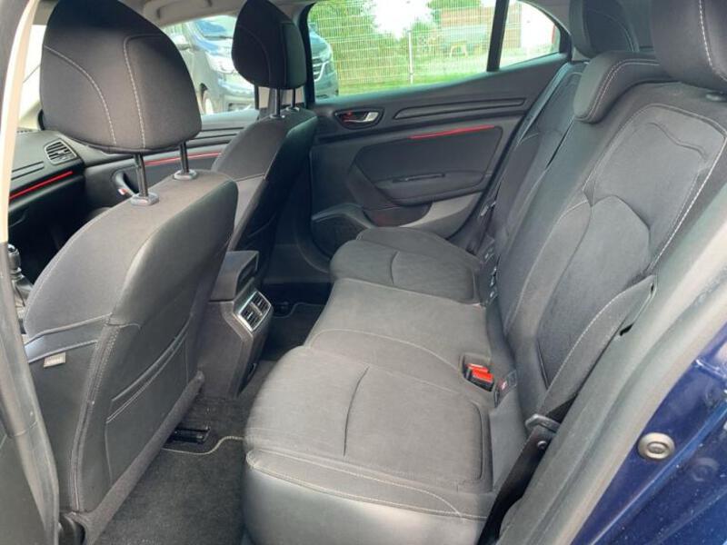 Fahrzeugabbildung Megane Limited Bild 14 von 15
