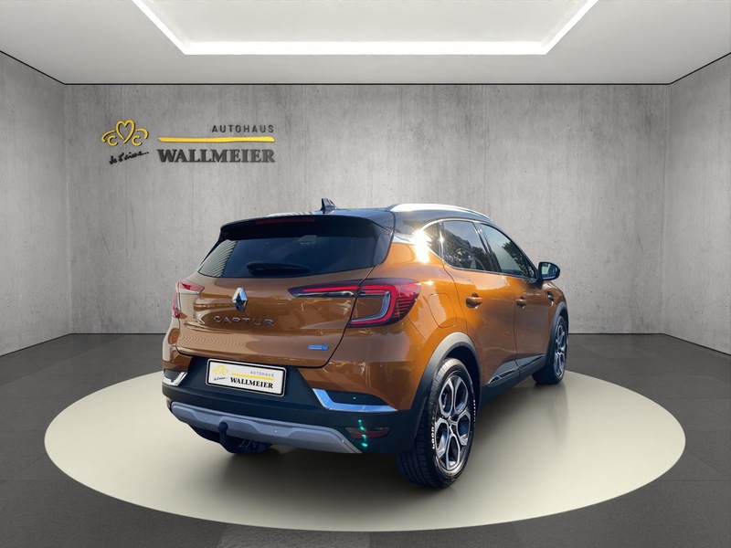 Fahrzeugabbildung Captur Intens Pugin Hybrid AHK Bild 5 von 15
