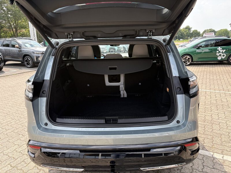 Fahrzeugabbildung Espace 6 Iconic Full Hybrid Bild 4 von 13