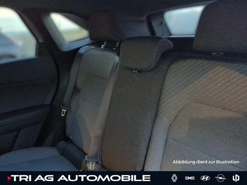 Fahrzeugabbildung Symbioz Full Hybrid 145 Extended-Grip-Paket Techno Safety- & Driving-Paket Winter-Paket, Predictive Hybrid Driving Techno Bild 10 von 21