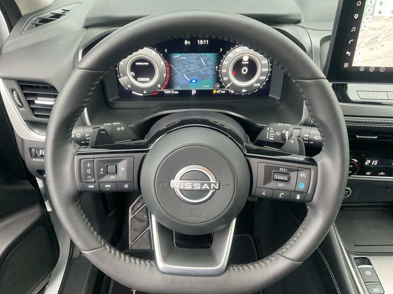 Fahrzeugabbildung Qashqai 1.3DIG-T N-Connecta /Sitzh./Navi/Kamera Bild 13 von 17