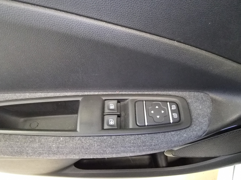 Fahrzeugabbildung Zoe Z.E.50 EXPERIENCE Klima Navi PDC Bild 12 von 20