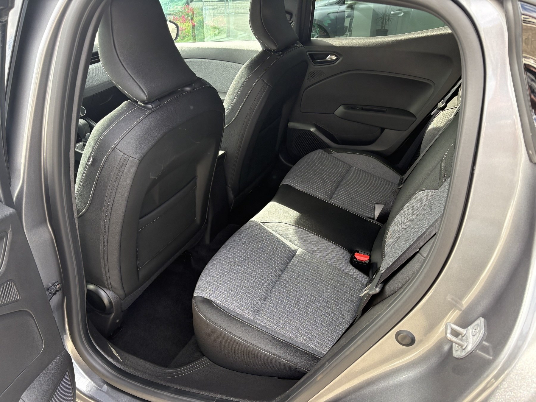 Renault Clio – Bild 9