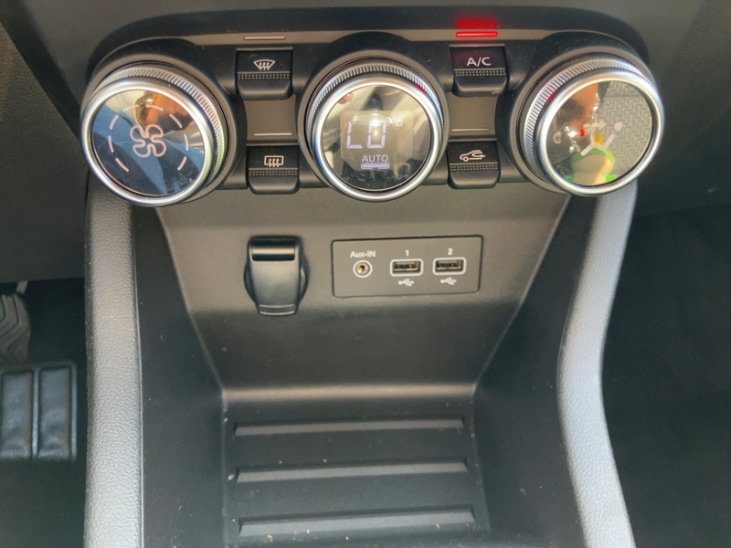 Fahrzeugabbildung Clio Sitzheizung Bild 15 von 20