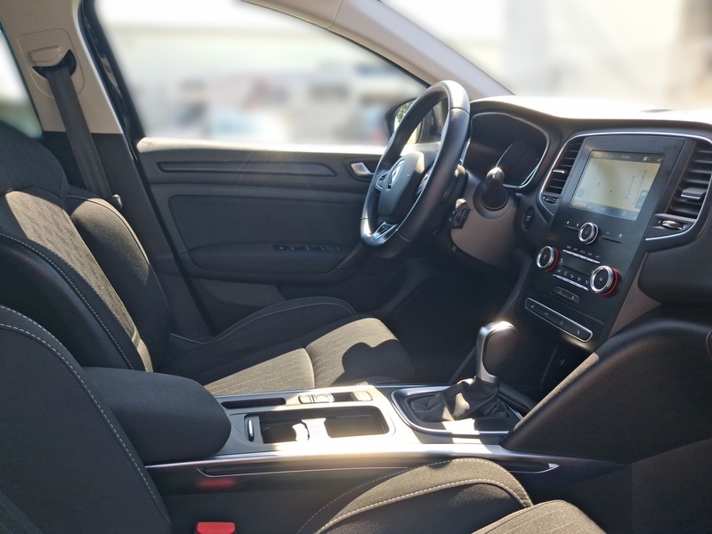 Fahrzeugabbildung Megane *KLIMAAUTOMATIK*NAVI* Bild 13 von 15