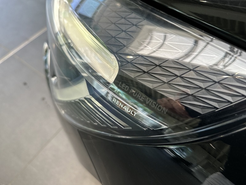 Fahrzeugabbildung Clio LUTECIA TCe 90 Bild 4 von 50
