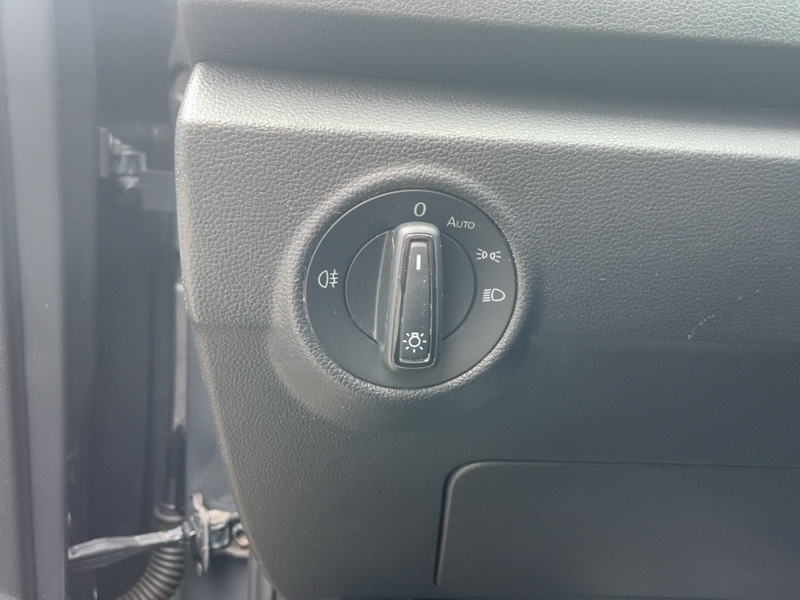 Fahrzeugabbildung T-Roc Allwetter+Sitzhz+Navi+ Bild 25 von 31