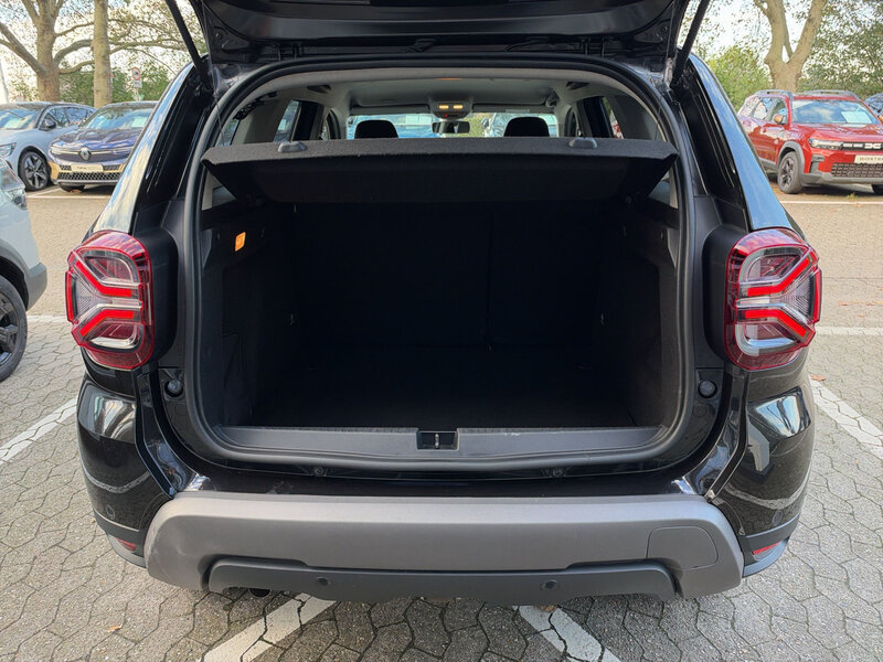 Fahrzeugabbildung Duster 360°Kamera AHK Bild 9 von 20