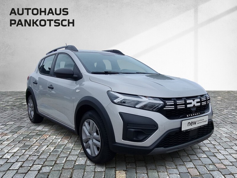 Fahrzeugabbildung Sandero Stepway Essential TCe 90 Bild 4 von 18