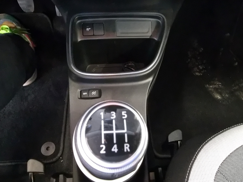 Fahrzeugabbildung Twingo LIMITED SCe 75 Klima Radio ESP LED Bild 13 von 16