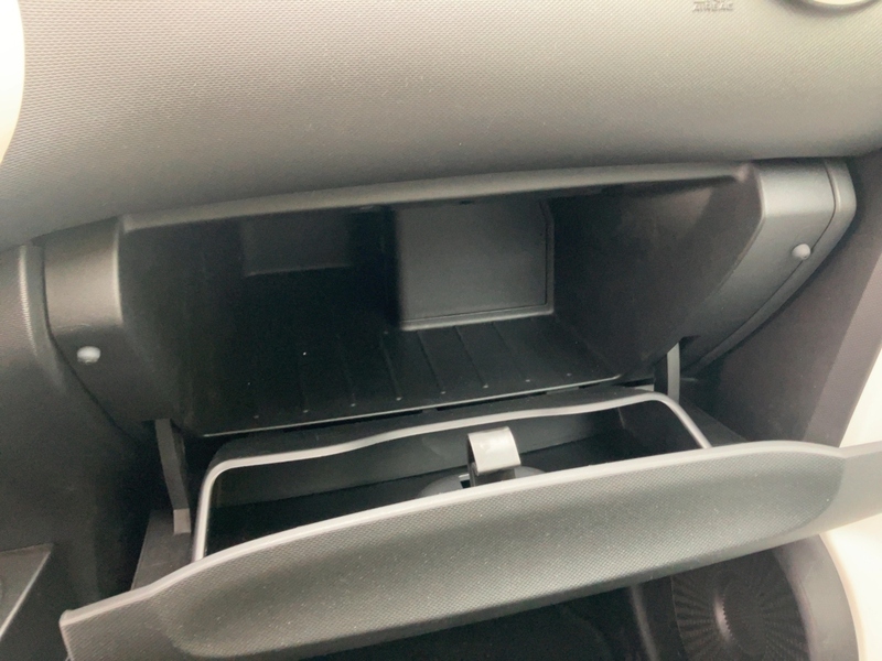 Fahrzeugabbildung Twingo Electric Techno Electric Bild 18 von 20