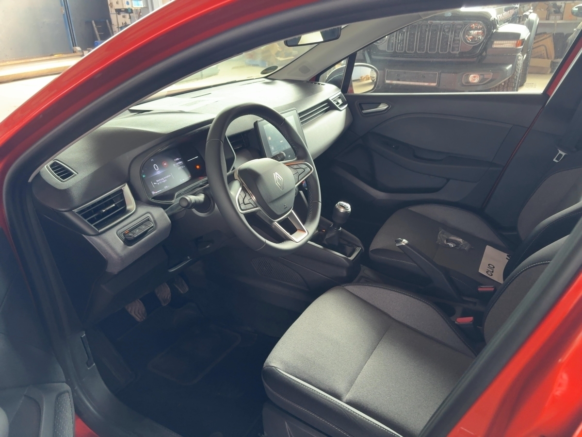Renault Clio – Bild 11