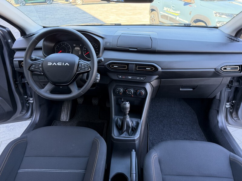 Fahrzeugabbildung Sandero III Stepway Essential TCe 90 Bild 15 von 19