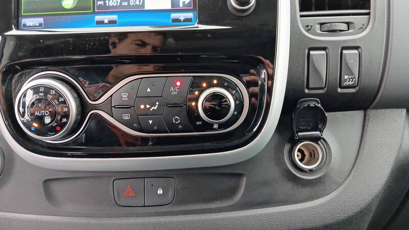 Renault Trafic Combi