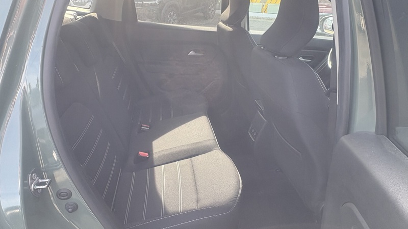 Fahrzeugabbildung Duster 4x4 Bild 17 von 20