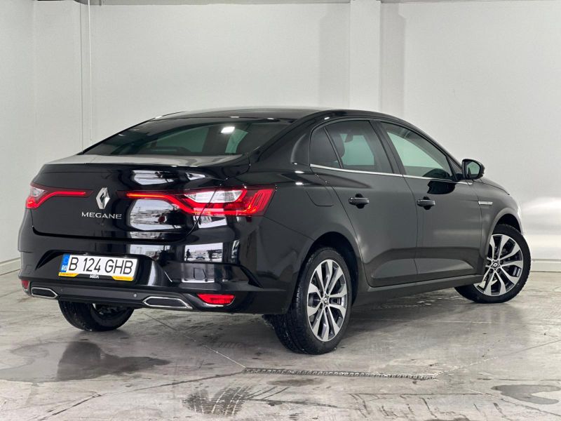 RENAULT Megane 2024 — imagine 2