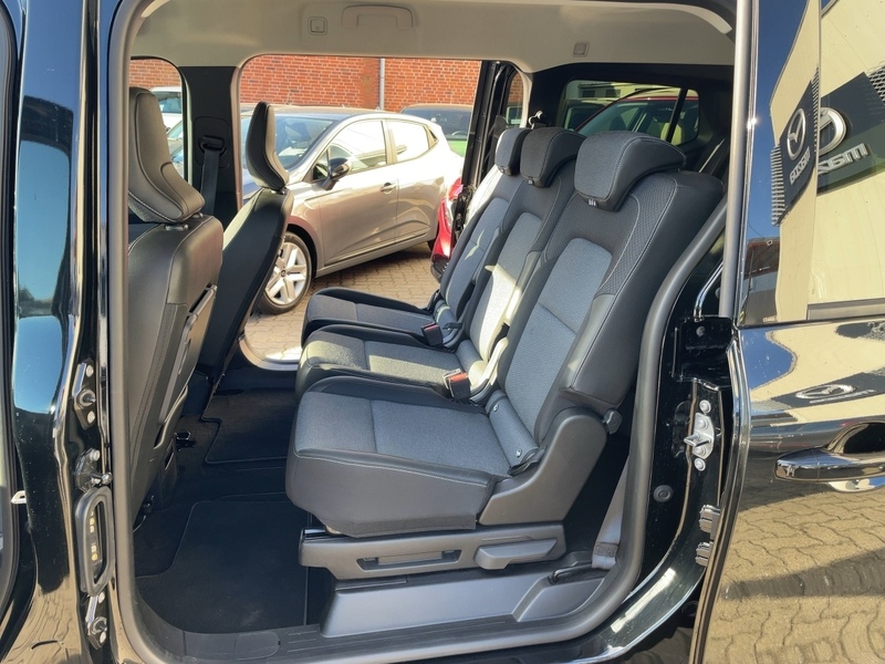 Fahrzeugabbildung Grand Kangoo TECHNO TCe 130 Bild 15 von 15