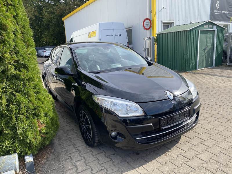 Fahrzeugabbildung Megane III Bose Edition TCe Bild 3 von 18
