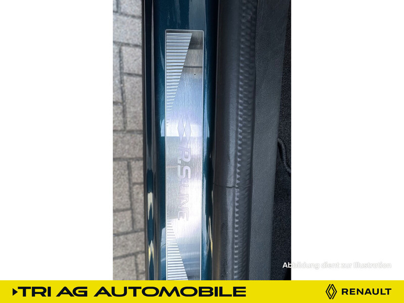 Fahrzeugabbildung Arkana OSE-Soundsystem Autobahn- und Stauassistent RS Bild 14 von 24
