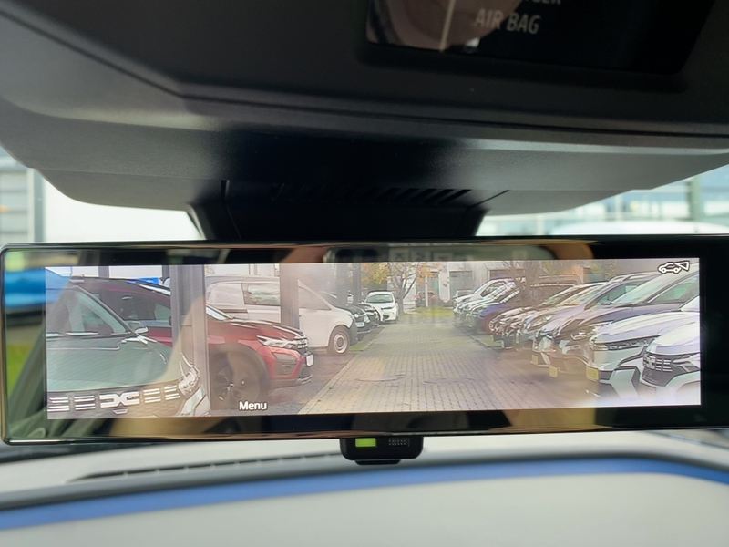 Fahrzeugabbildung Megane E-TECH 220 Comfort Range Bild 18 von 21