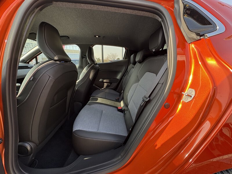 Fahrzeugabbildung Clio V 1.0 TCe 90 Techno Bild 12 von 18