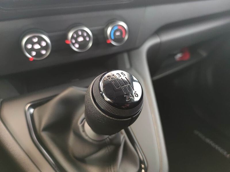 Nissan Touran
