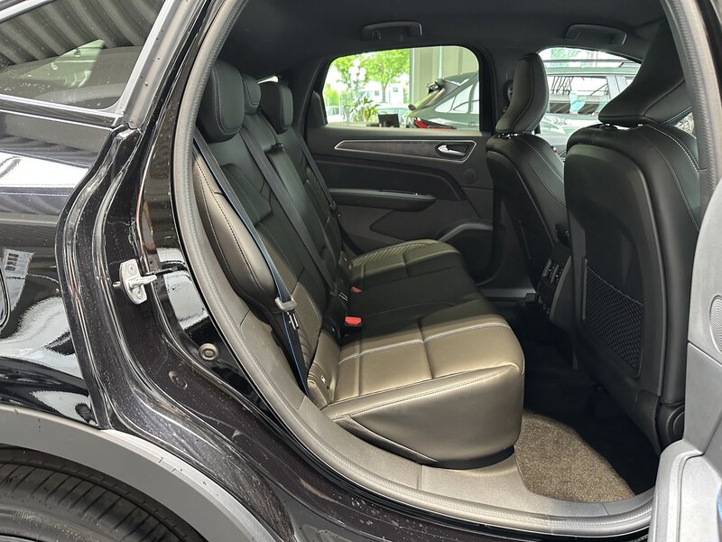 Fahrzeugabbildung Arkana Esprit Alpine 160 PS EDC Mild Hybrid Bild 13 von 50