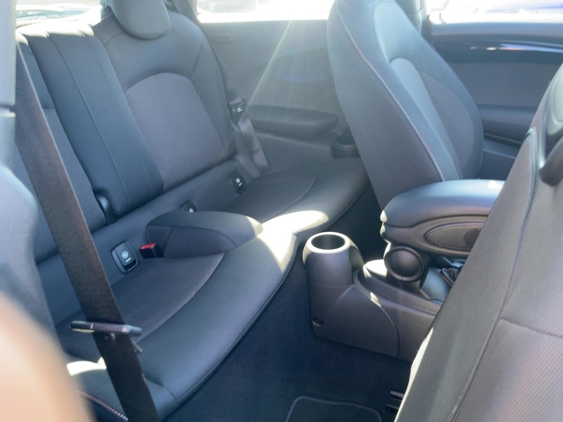 Fahrzeugabbildung Cooper One 1.5 +8-FACH+ALUTEC+SCHEIBEDACH+PDC+SHZ+ Bild 11 von 15