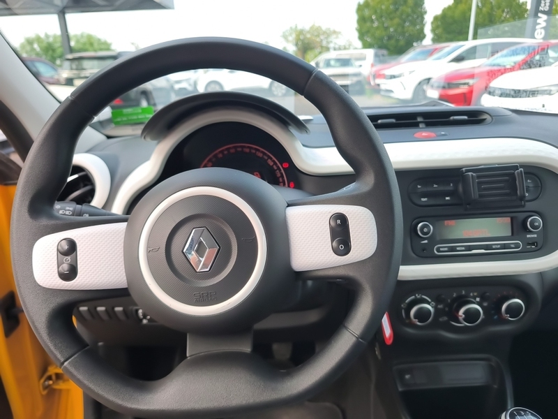 Fahrzeugabbildung Twingo 1.0 SCe 75 Limited KLIMA*CARPLAY*PDC*ALLW Bild 9 von 18