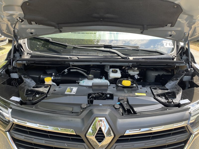 Fahrzeugabbildung Trafic L1H1 DOKA Komfort 3,0t dCi 150PS EDC Bild 9 von 46