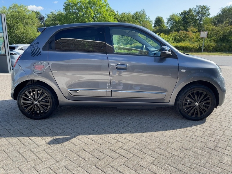 Fahrzeugabbildung Twingo Electric Urban Night  Bild 5 von 15