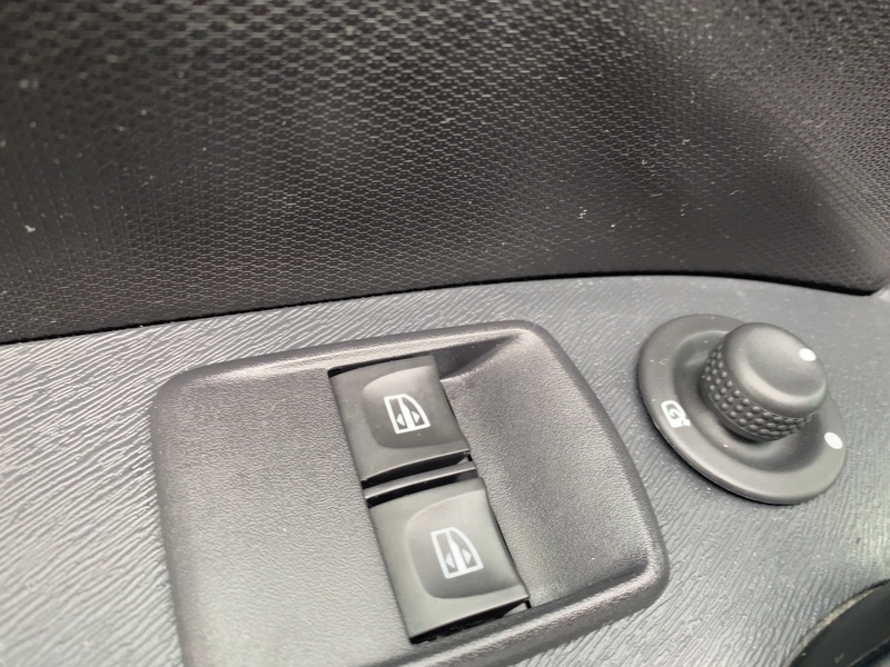 Fahrzeugabbildung Kangoo ABS Fahrerairbag Bild 12 von 21