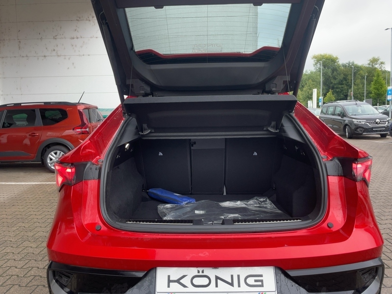 Fahrzeugabbildung Rafale Techno E-Tech Full Hybrid 200 Bild 5 von 15