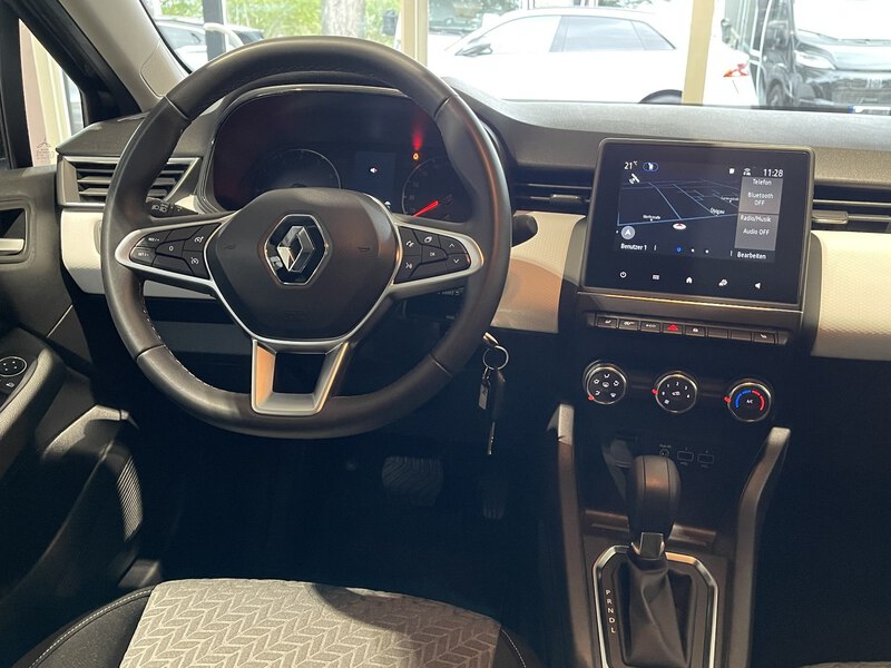 Fahrzeugabbildung Clio EVOLUTION TCe 90 PS X-tronic Bild 14 von 48