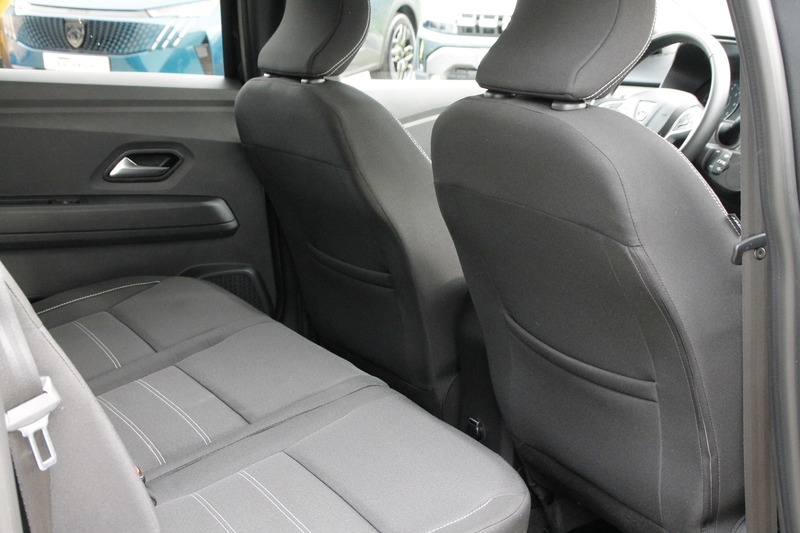 Fahrzeugabbildung Jogger Comfort TCe 110 7-Sitzer Bild 18 von 23