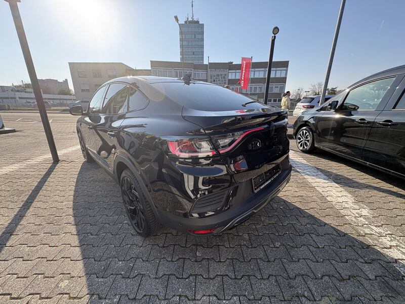 Fahrzeugabbildung Arkana 1.6 E-TECH Hybrid 145 Esprit Alpine EU6e Bild 6 von 18
