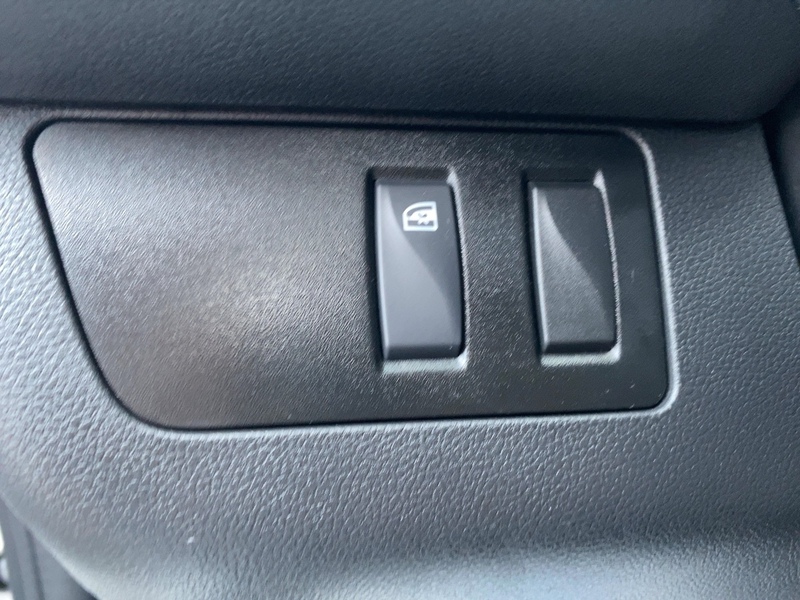 Fahrzeugabbildung Spring ABS Fahrerairbag ESP Bild 13 von 20