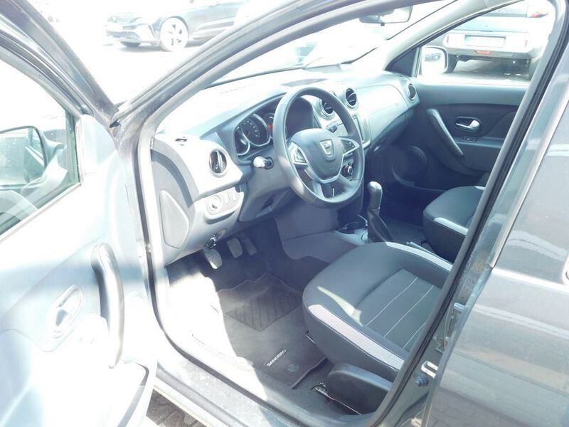 Fahrzeugabbildung Sandero II Stepway Prestige TCe 90 Bild 6 von 15