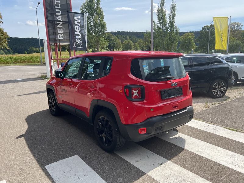 Fahrzeugabbildung Renegade 1.5 MultiAir Mild Hybrid Longitude Bild 13 von 17