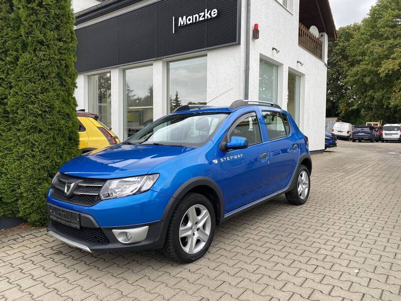 Fahrzeugabbildung Sandero Stepway Bild 1 von 19