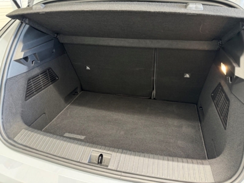 Fahrzeugabbildung Megane E-TECH 100% ele ICONIC EV60 220hp optimum charge Bild 21 von 21