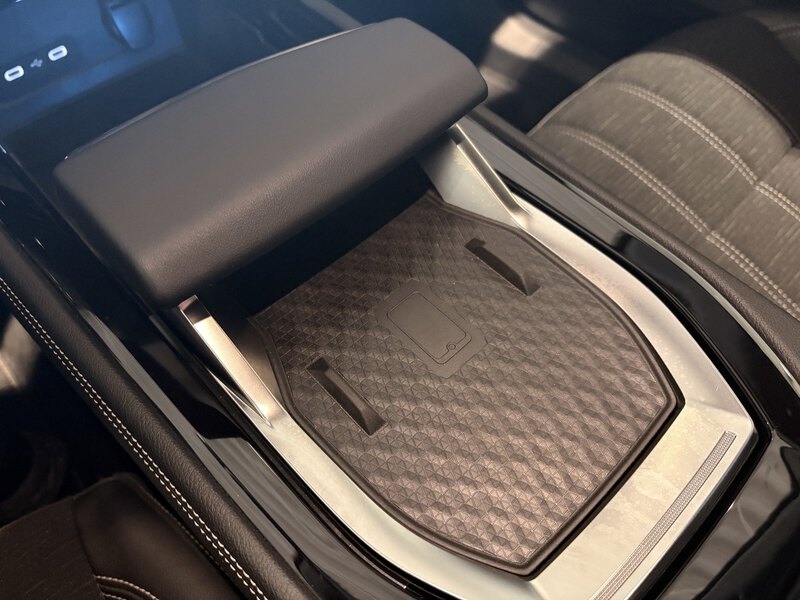 Fahrzeugabbildung Austral Techno Mild Hybrid 160 Automatik Bild 23 von 50