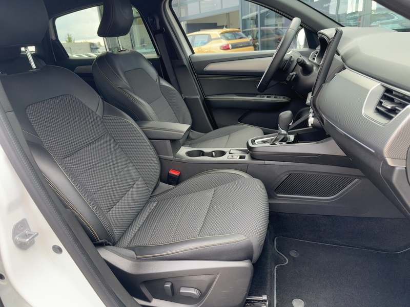 Fahrzeugabbildung Arkana TECHNO Mild Hybrid 140*KAMERA*LRHZ*SHZ*GJR* Bild 11 von 15